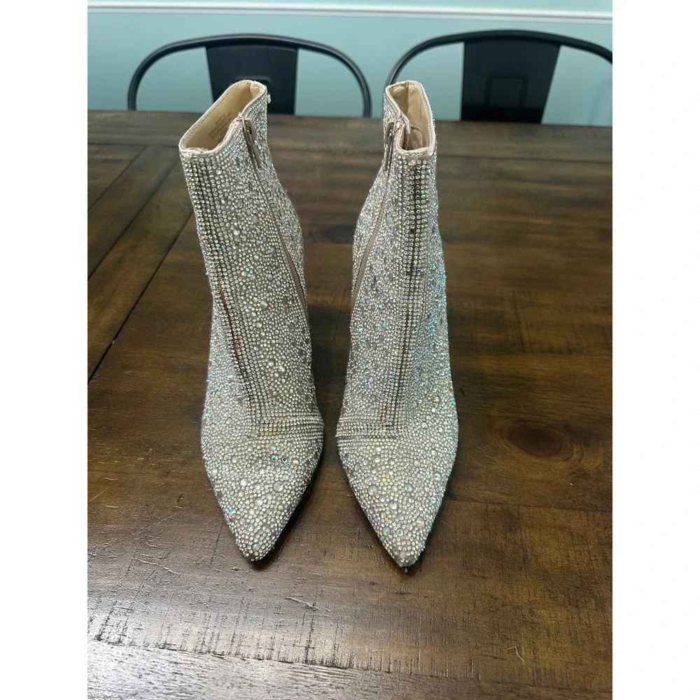 Betsey‎ Johnson Cady Rhinestone Ankle Boots Silver Pointed Toe Block Heel Size 7